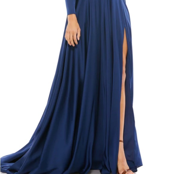 LONG SLEEVE RUCHED WAIST A-LINE GOWN - Picture 4 of 16